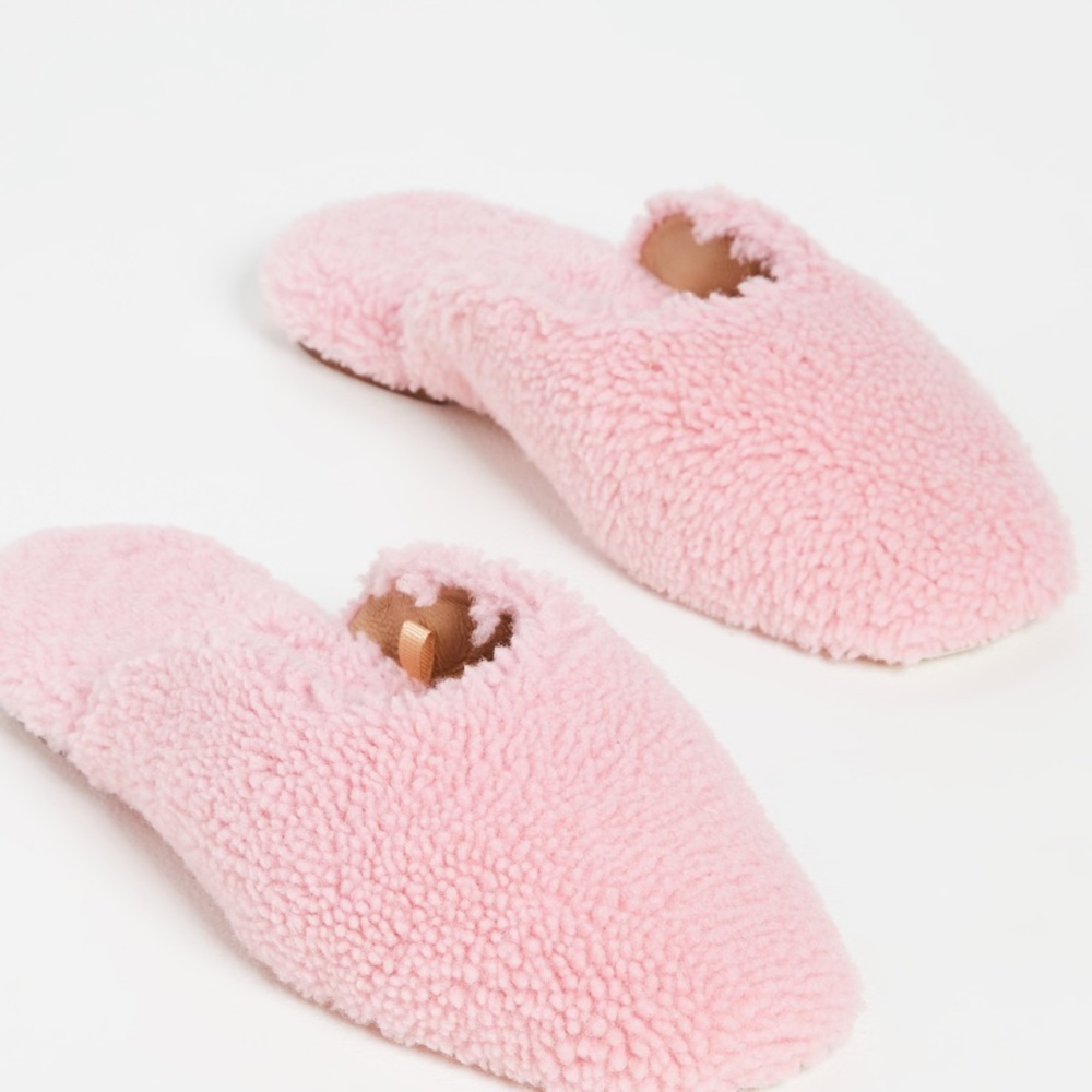 Sleeper shearling slippers